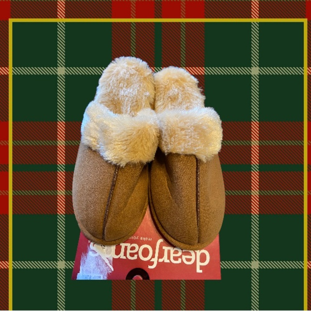 Dearfoams slip on furry chestnut medium slippers size 7-8
